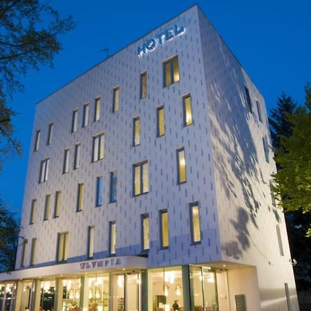 Hotel Olympia Kopřivnice Exteriör bild