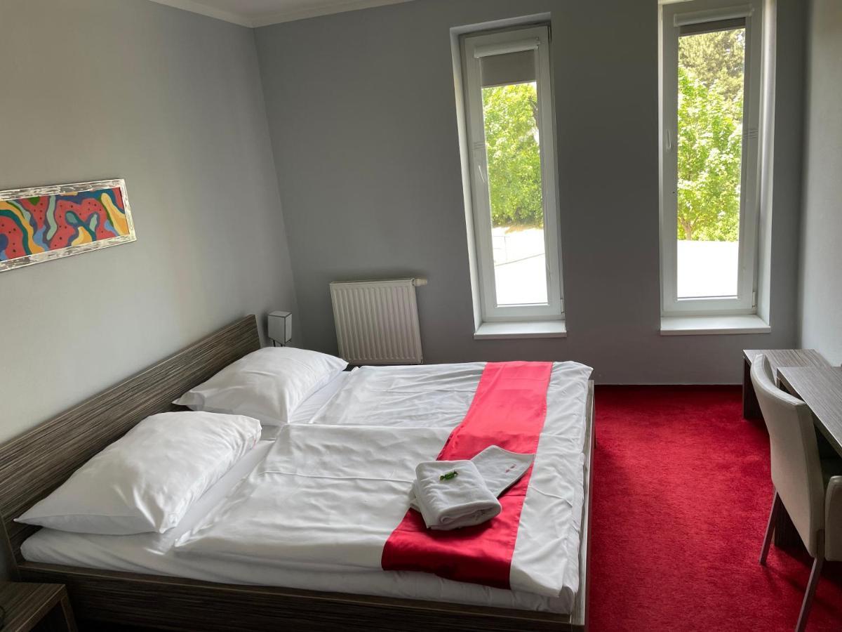 Hotel Olympia Kopřivnice Exteriör bild