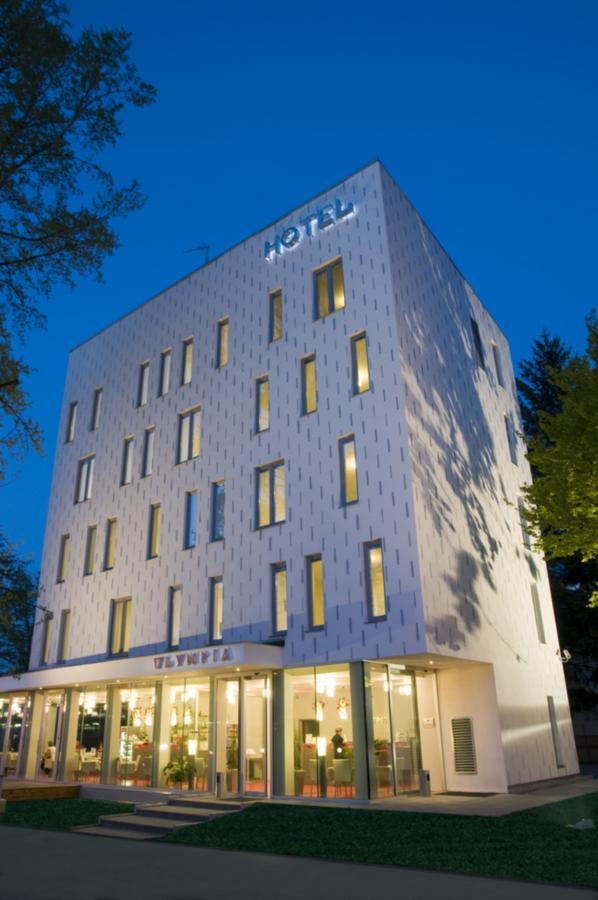 Hotel Olympia Kopřivnice Exteriör bild